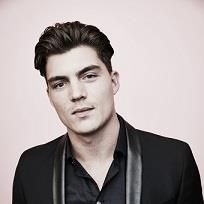 Zane Holtz