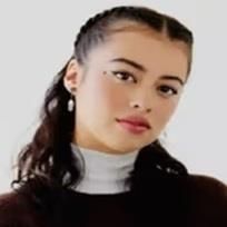 Amber Midthunder - Movies, Biography, News, Age & Photos | BookMyShow