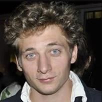  Jeremy Allen White